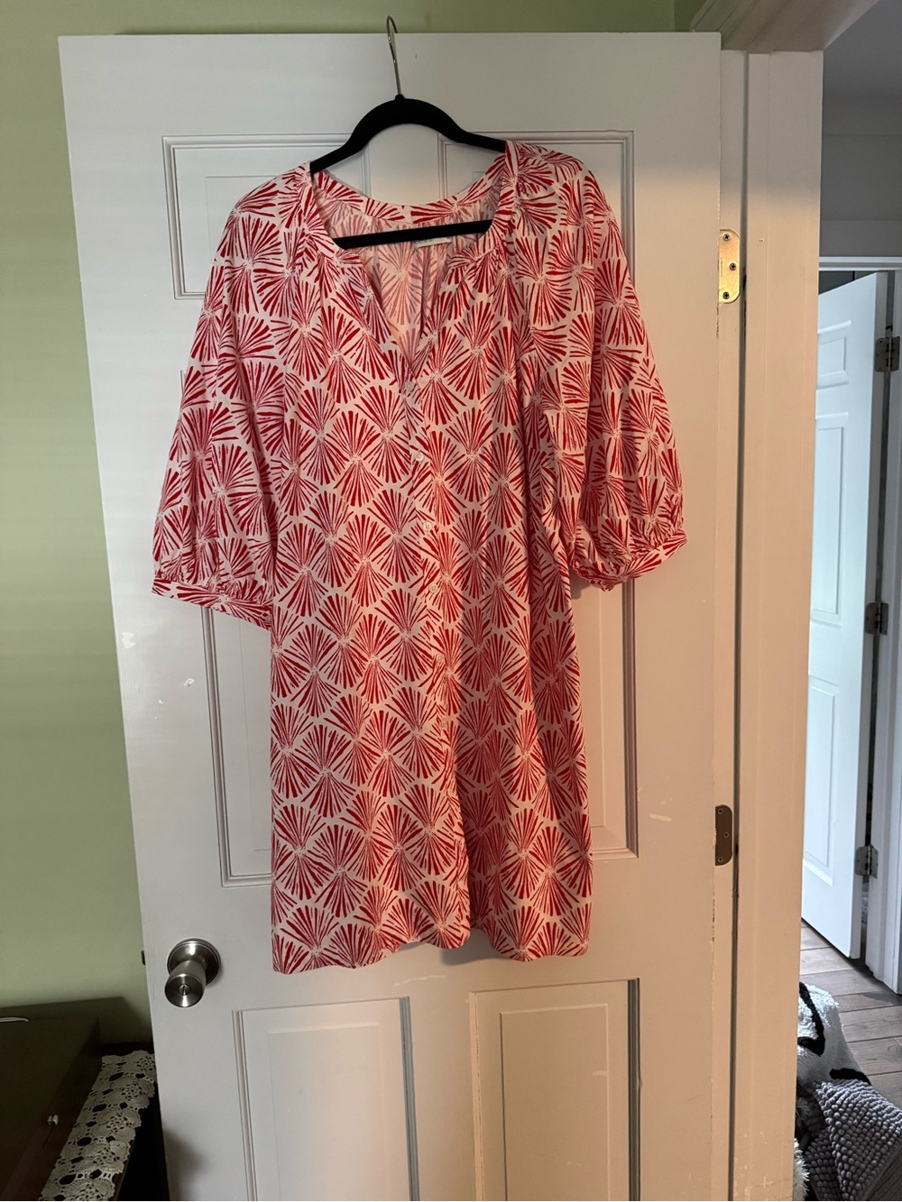 Women's Red Patterned V-Neck Dress